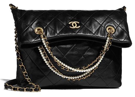 borsa grande chanel lucida forma barchetta|Borse Chanel autunno inverno 2020 2021: Foto e Prezzi.